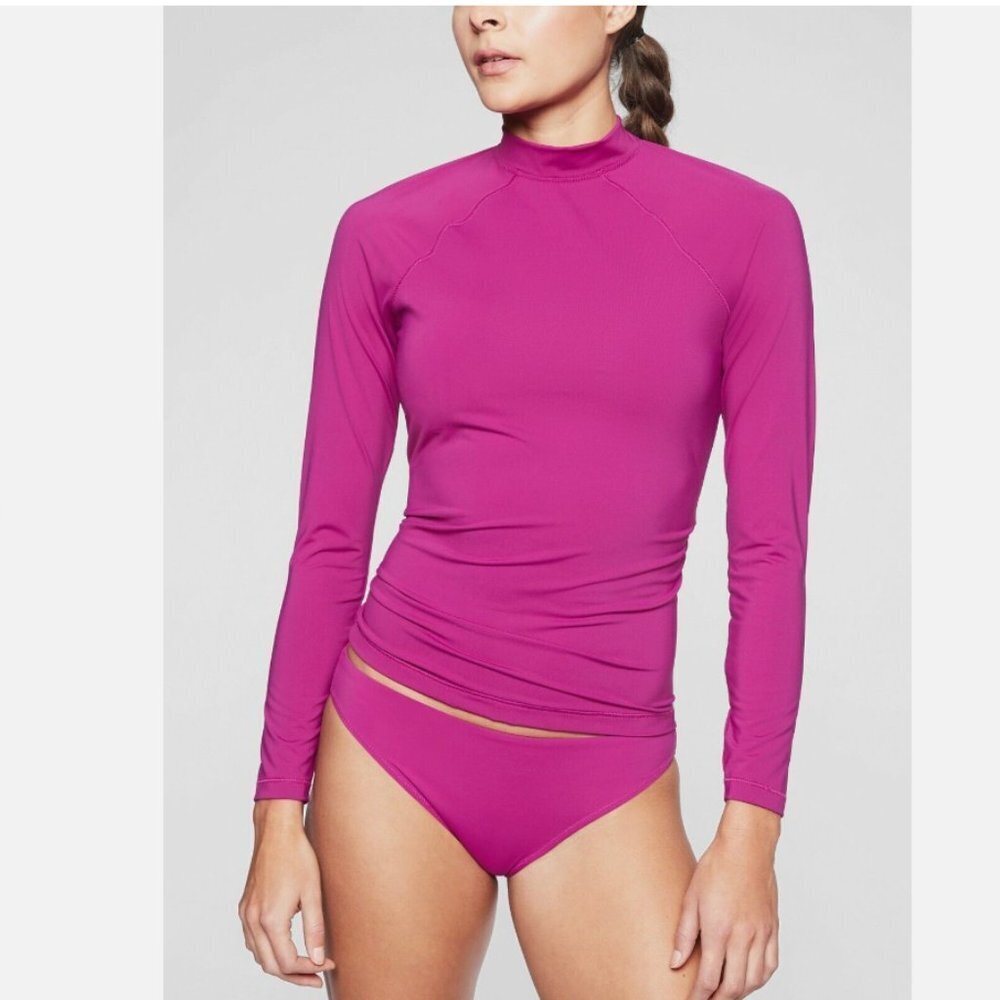 Athleta Northpoint Rashguard Fitness Top